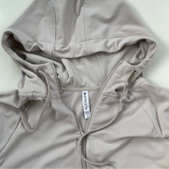 Athleta Women's White Cream Glacier Handkerchief Poncho Size Large - Picture 4 of 8